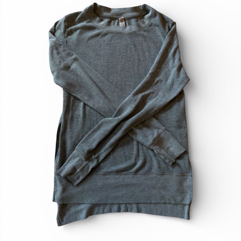 ALO Yoga Gray Glimpse Long Sleeve Top - Picture 3 of 7